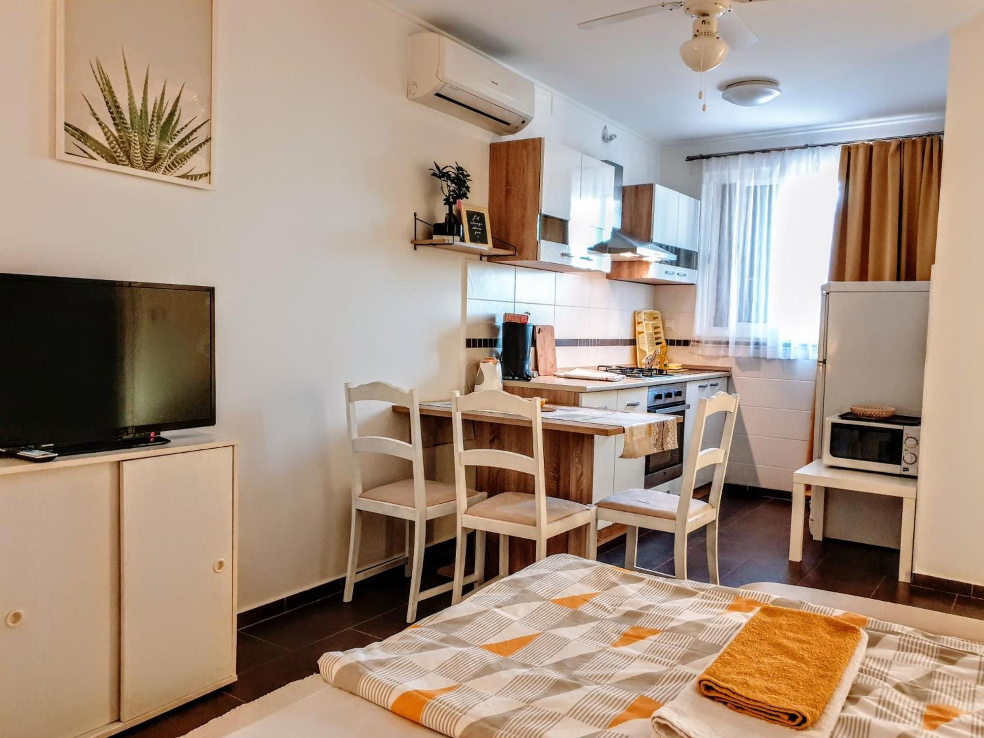 Apartments Katicin Poljana  Ruang foto